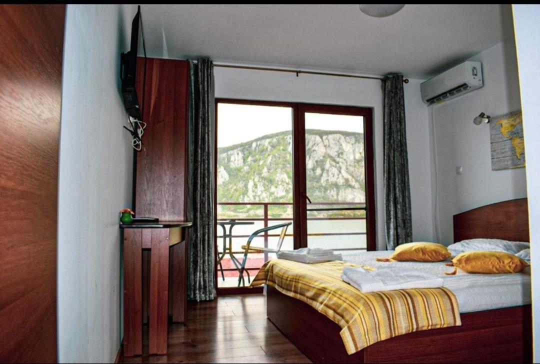 Escape Hotell Dubova Exteriör bild