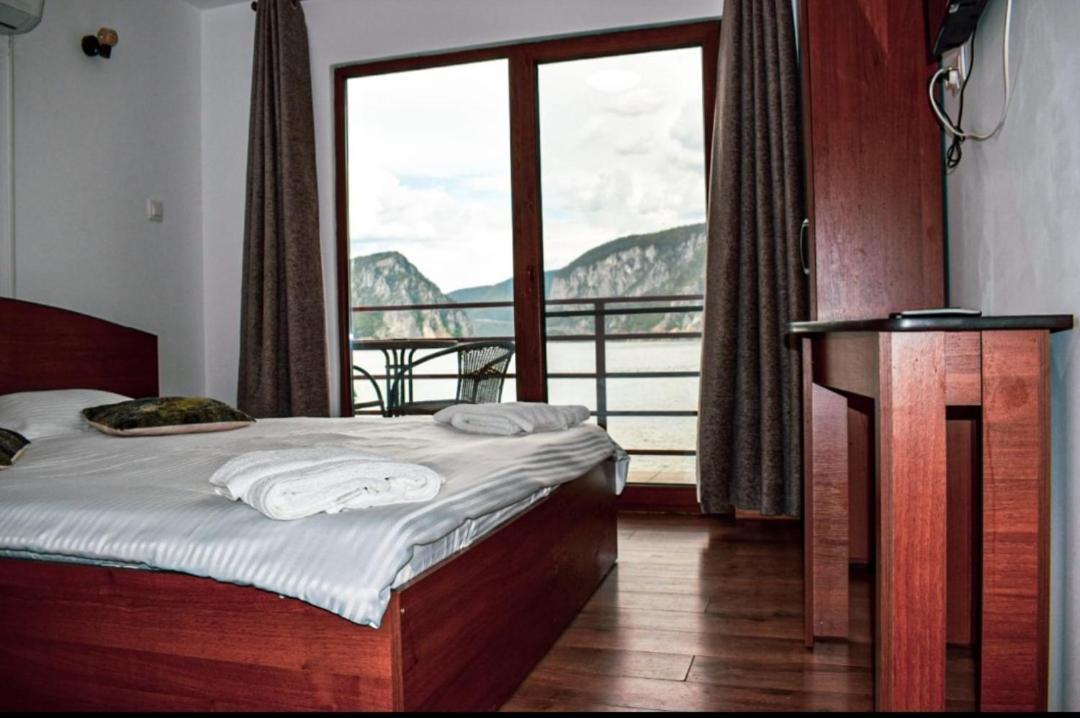 Escape Hotell Dubova Exteriör bild
